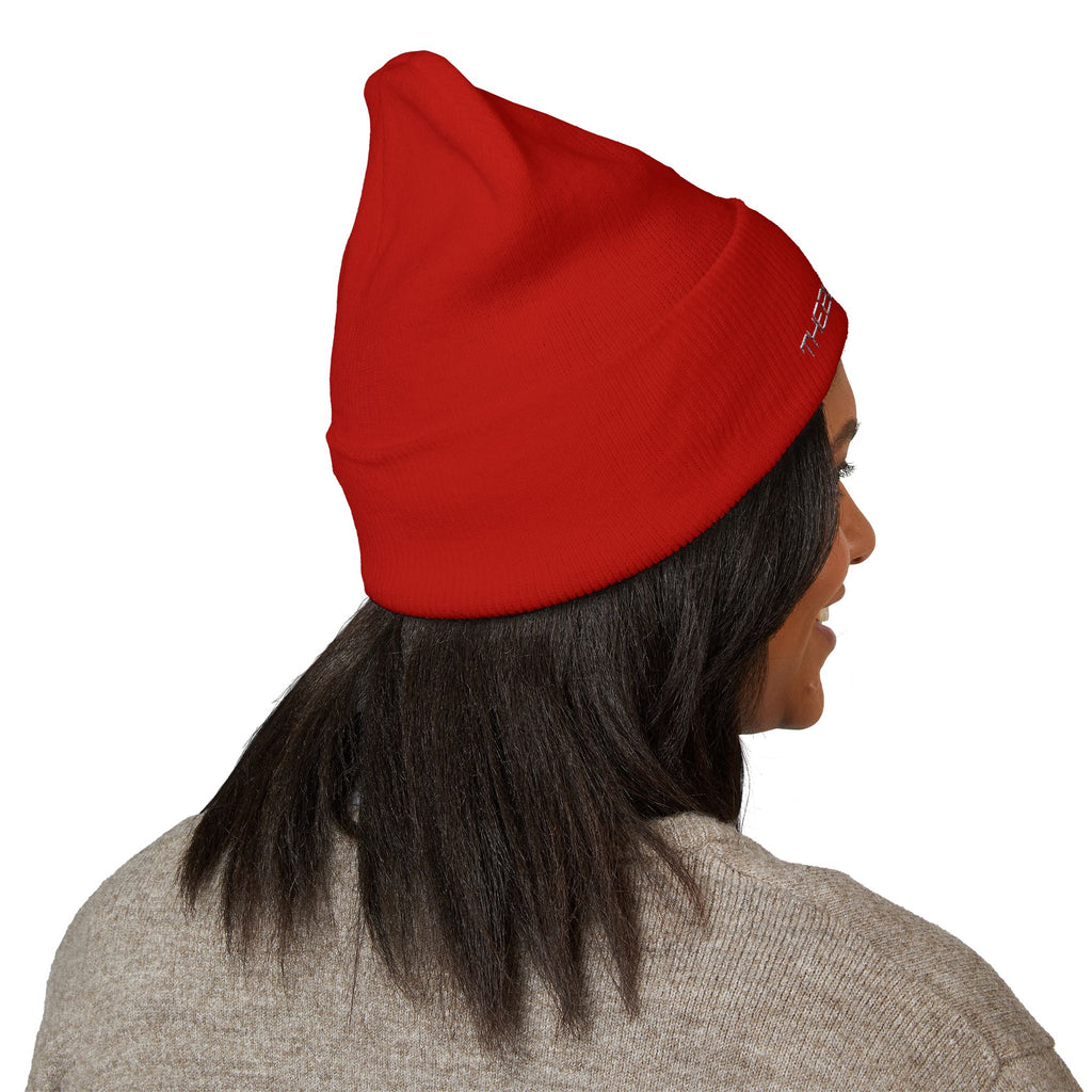 Embroidered White Cuffed Beanie — Minimal 'B' Logo Knit Hat