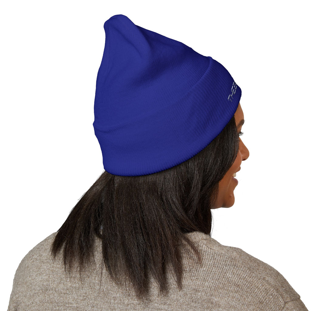 Embroidered White Cuffed Beanie — Minimal 'B' Logo Knit Hat